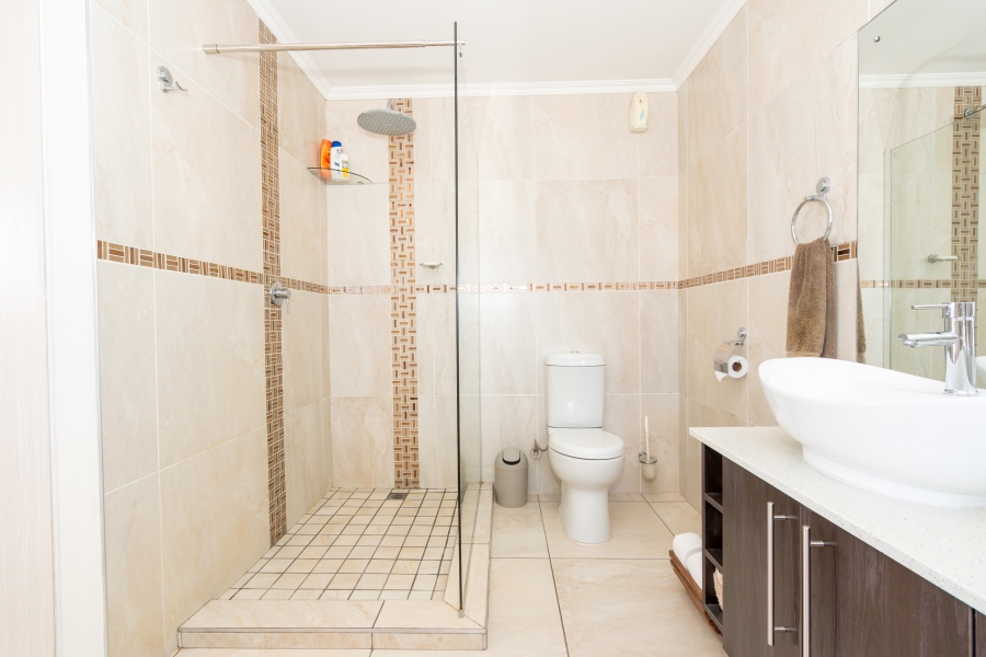 4 Bedroom Property for Sale in Sunset Estate Western Cape